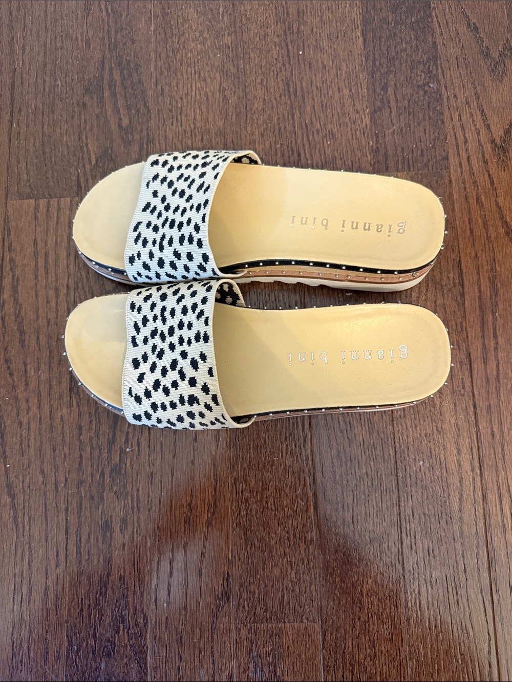 Gianni Bini Black & Ivory Cheetah Platform Sandals